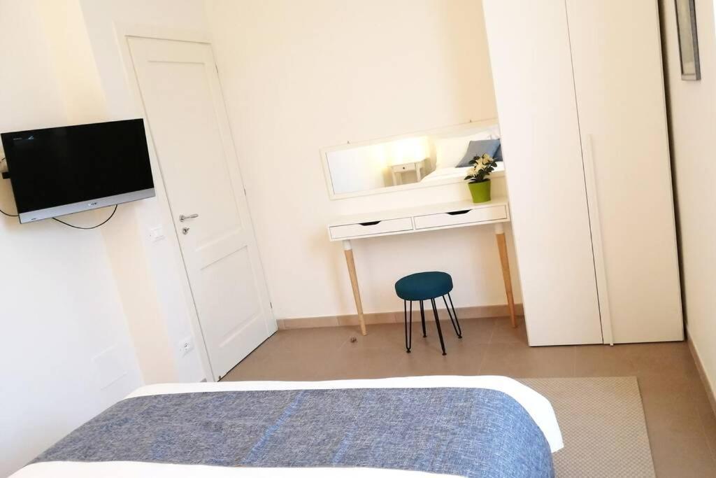 Charming & Spacious Florentine Home Just Two Mins From Tram Stop Florence Buitenkant foto